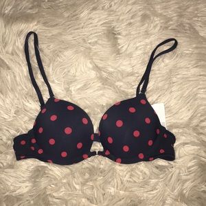 Gilly Hicks Bra